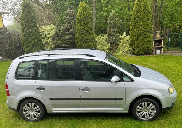 Volkswagen Touran cena 12900 przebieg: 186000, rok produkcji 2004 z Tarnogród małe 436